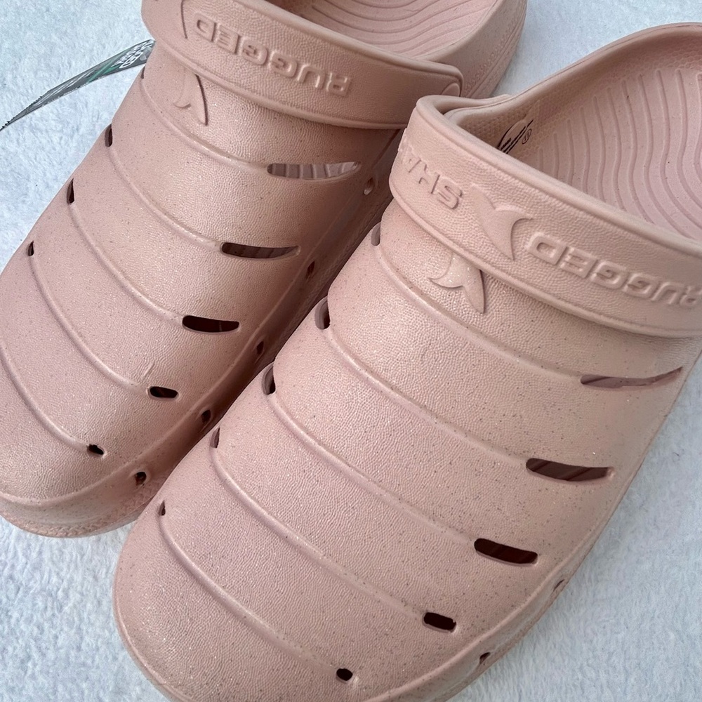 NWT Rugged Shark Clogs Slip Ons Sandals Glitter Blush Sz.11